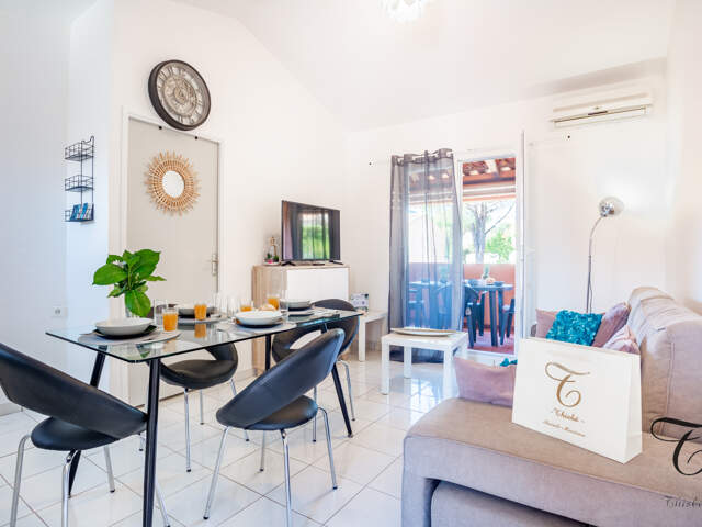 Appartement T2 dans une résidence avec piscine. — photo du bien