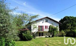 Maison 11 Pièces 329 m² à vendre à Guiche (64520)