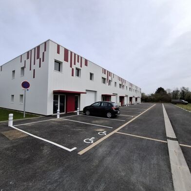 Commerce  625000 €