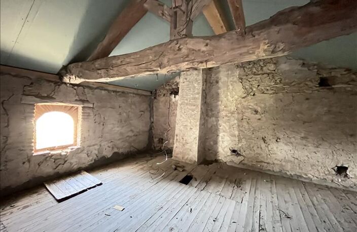 Maison en pierre de 8 pièces principales — photo 2