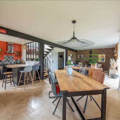 Maison 5 pièces 301815 €