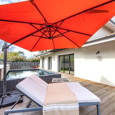 Maison 4 pièces 599000 €