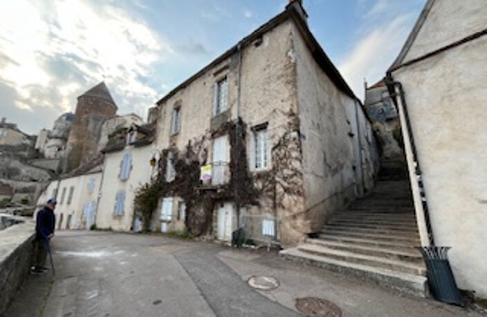 Maison de ville en bourdure de l'Armançon - SEMUR EN AUXOIS — photo 2