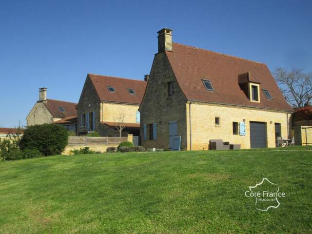 DORDOGNE-SARLAT LA CANEDA:  ENSEMBLE IMMOBILIER DE GITES — photo du bien
