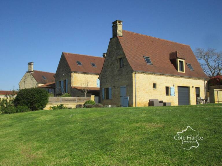 DORDOGNE-SARLAT LA CANEDA:  ENSEMBLE IMMOBILIER DE GITES — photo 1