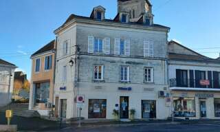 Immeuble  147 m² à vendre à Saint-Astier (24110)
