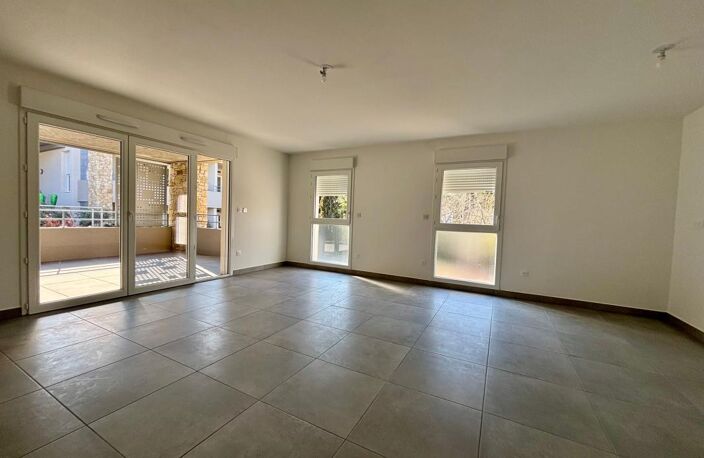 Appartement T4 neuf avec terrasse et garages — photo 2