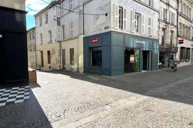 Immeuble  213000 €
