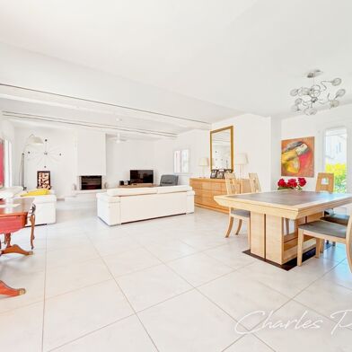 Maison 7 pièces 745000 €