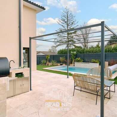 Maison 5 pièces 499000 €