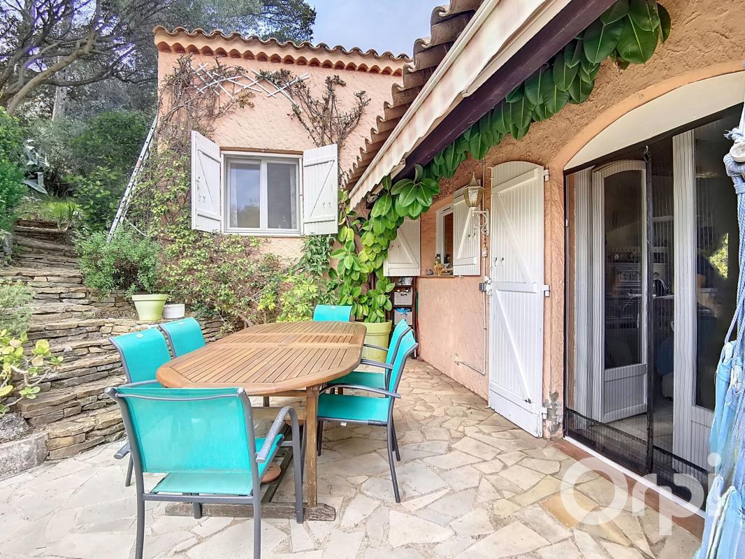Photo A vendre en exclusivité maison de type 6 avec piscine et garage sur 1091 m² de terrain située sur le secteur recherché des 4 chemins de routes image 3/4