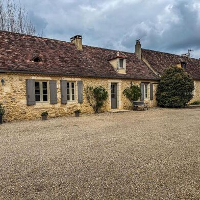 Maison 17 pièces 990000 €