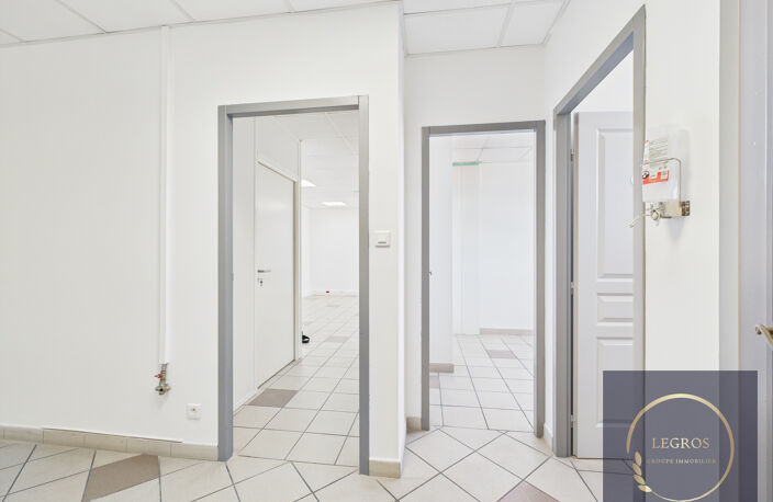 Location de bureau ou local professionnel entre 25m2 et 60 m — photo 2