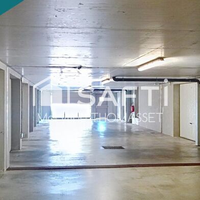 Garage  59000 €