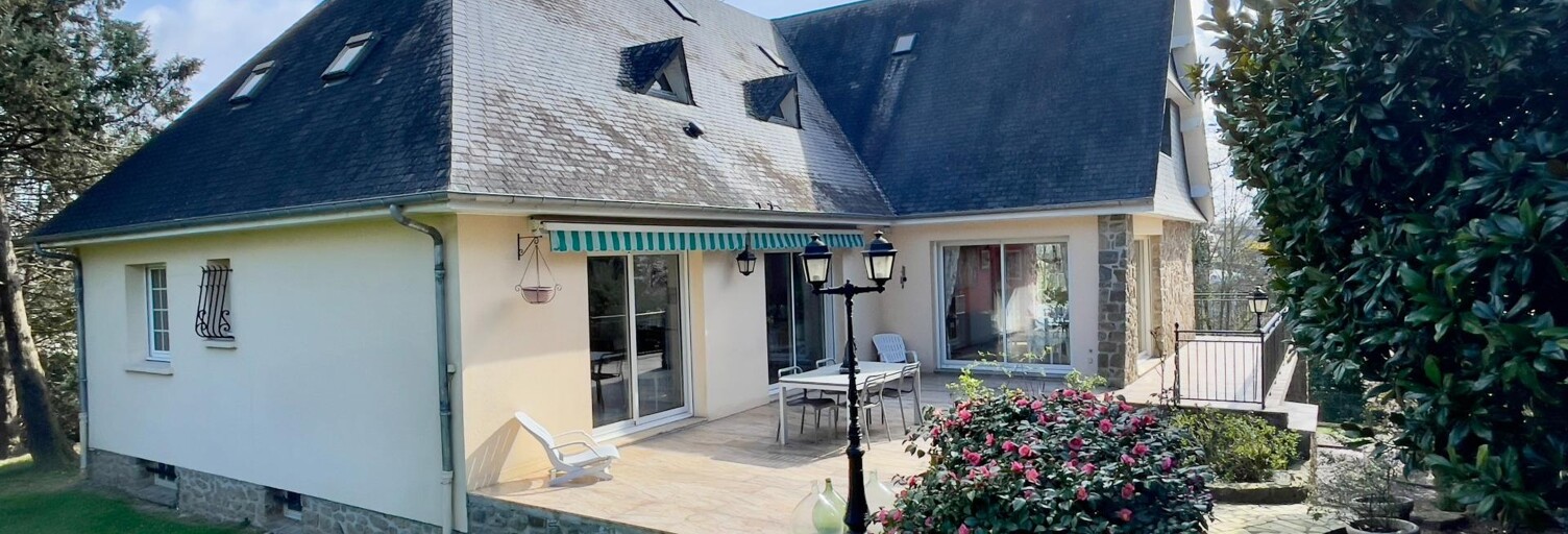 Maison 9 Pièces 257 m² à vendre à Mayenne (53100)