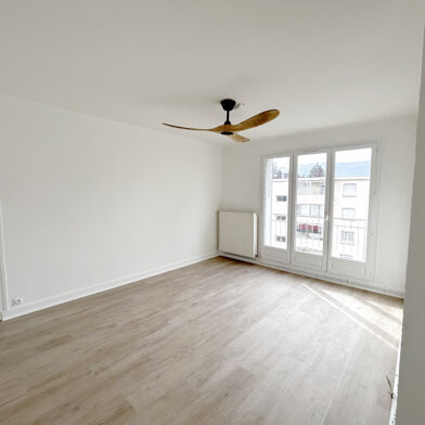 Appartement 3 pièces 694 €