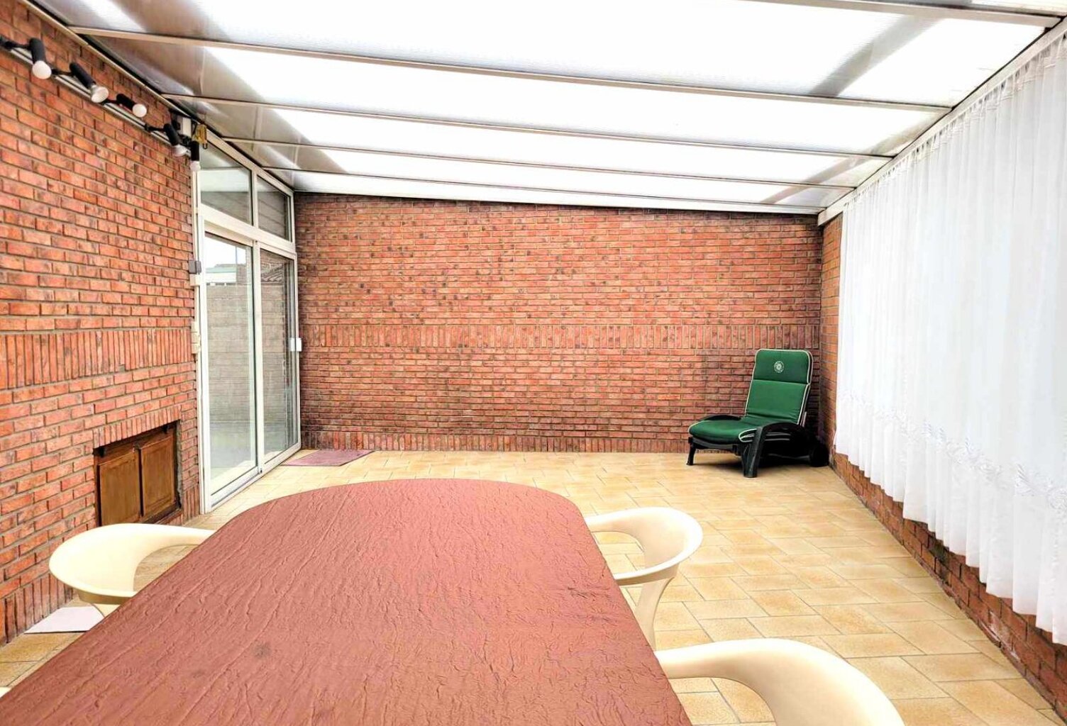 Local commercial — photo 1