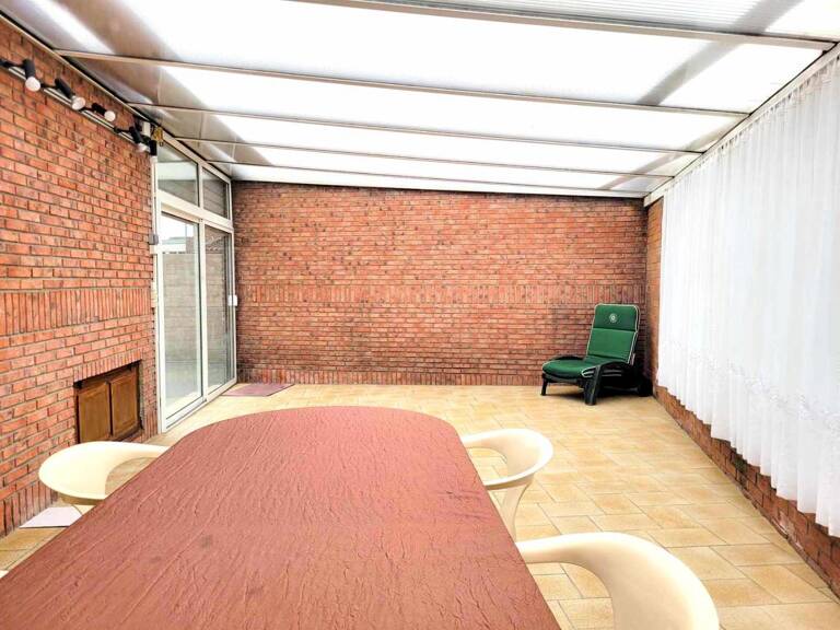 Local commercial — photo 1