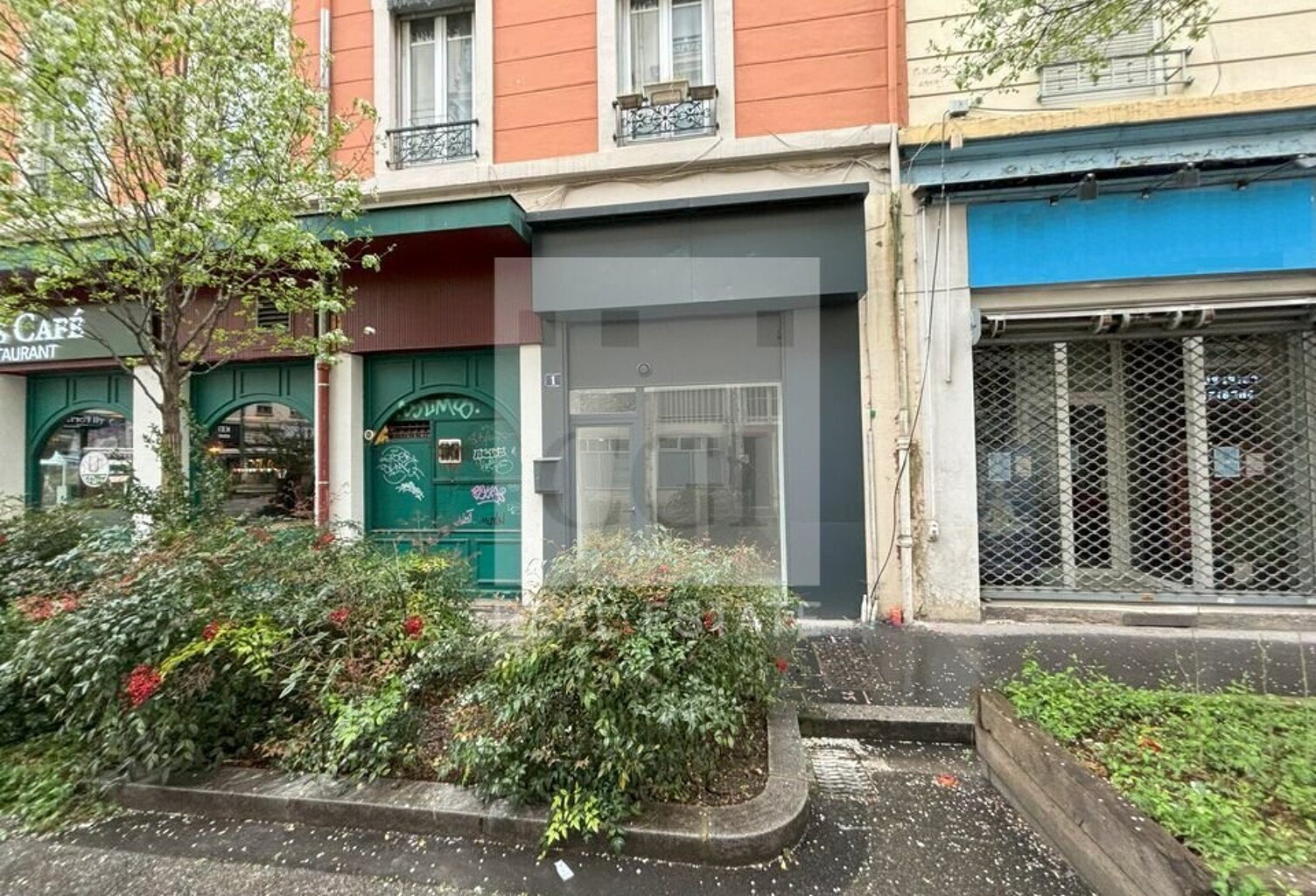 BUREAUX/LOCAL COMMERCIAL à LOUER — photo 1