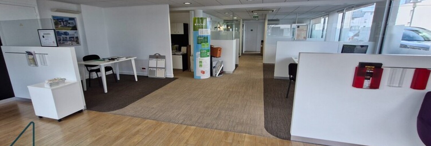 Commerce  150 m² à louer à Vannes (56000)