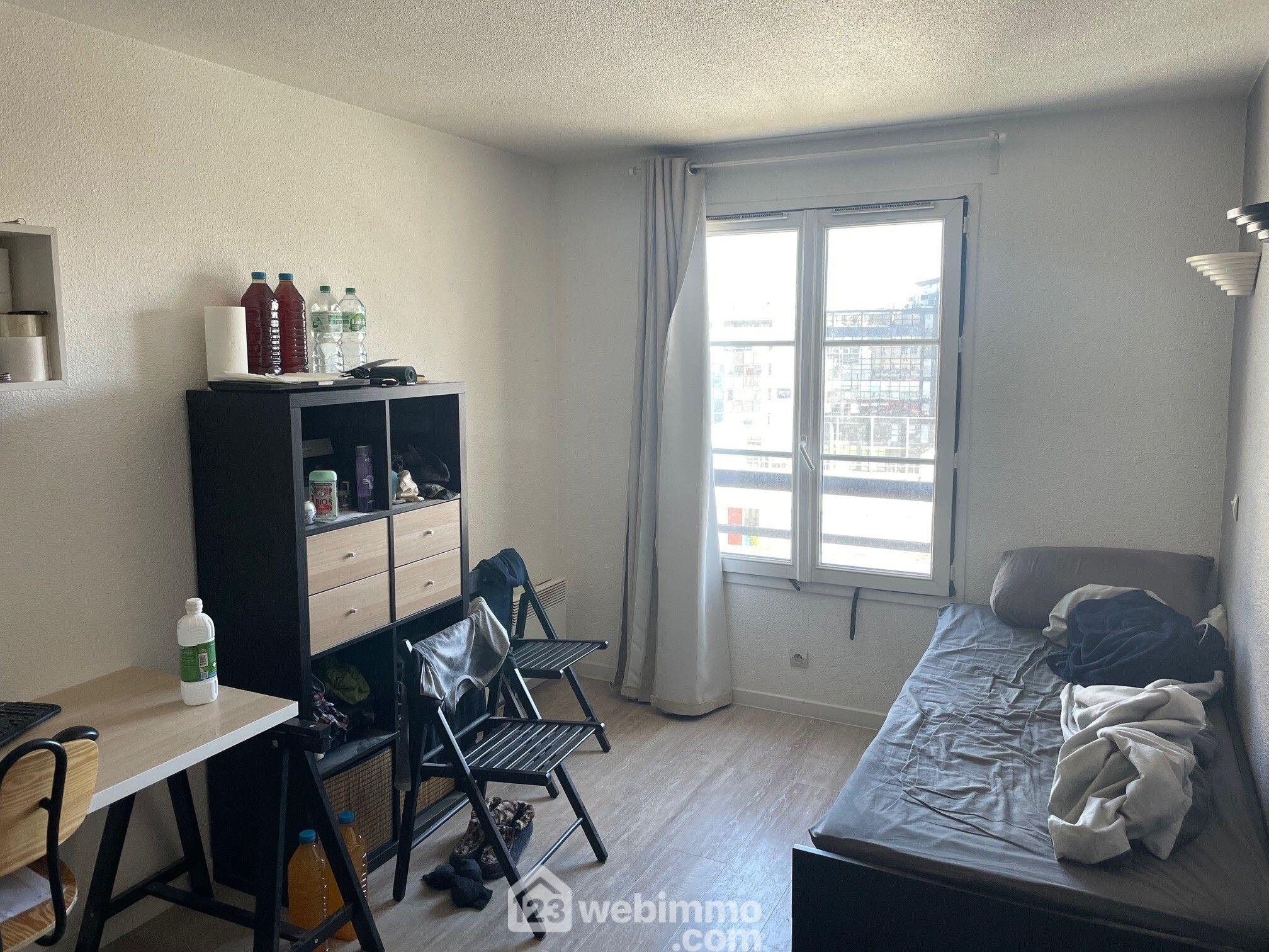 Appartement - 18m² - Courbevoie