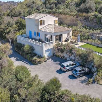 Maison 4 pièces 795000 €