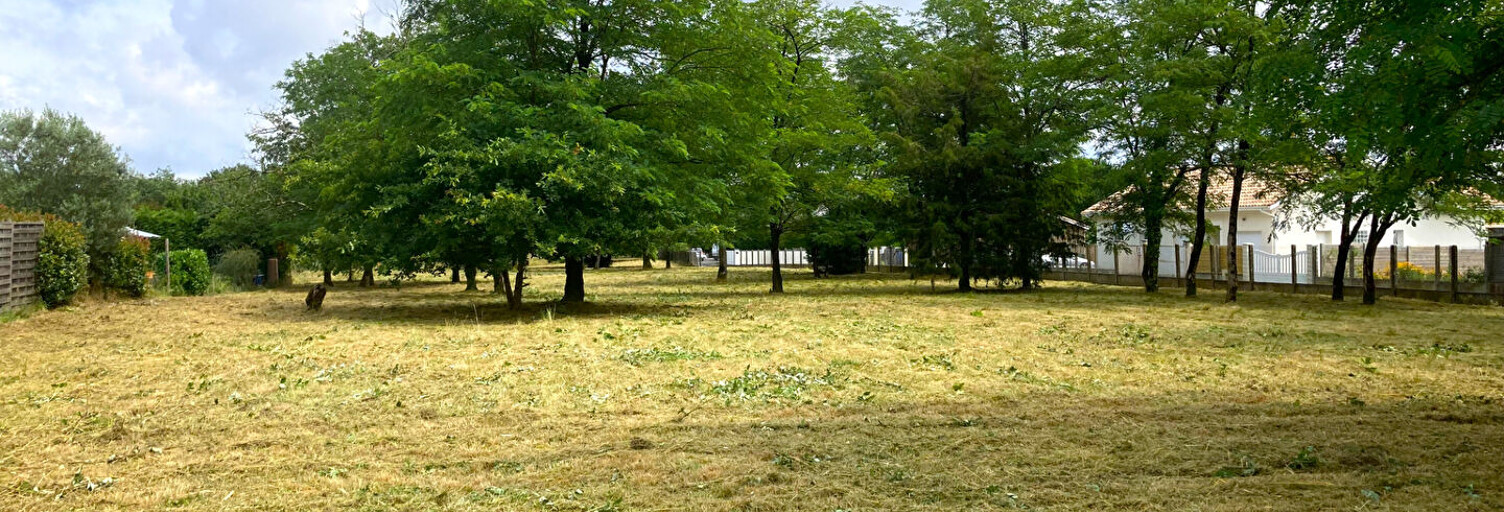 Terrain  970 m² à vendre à Saint-Médard-en-Jalles (33160)