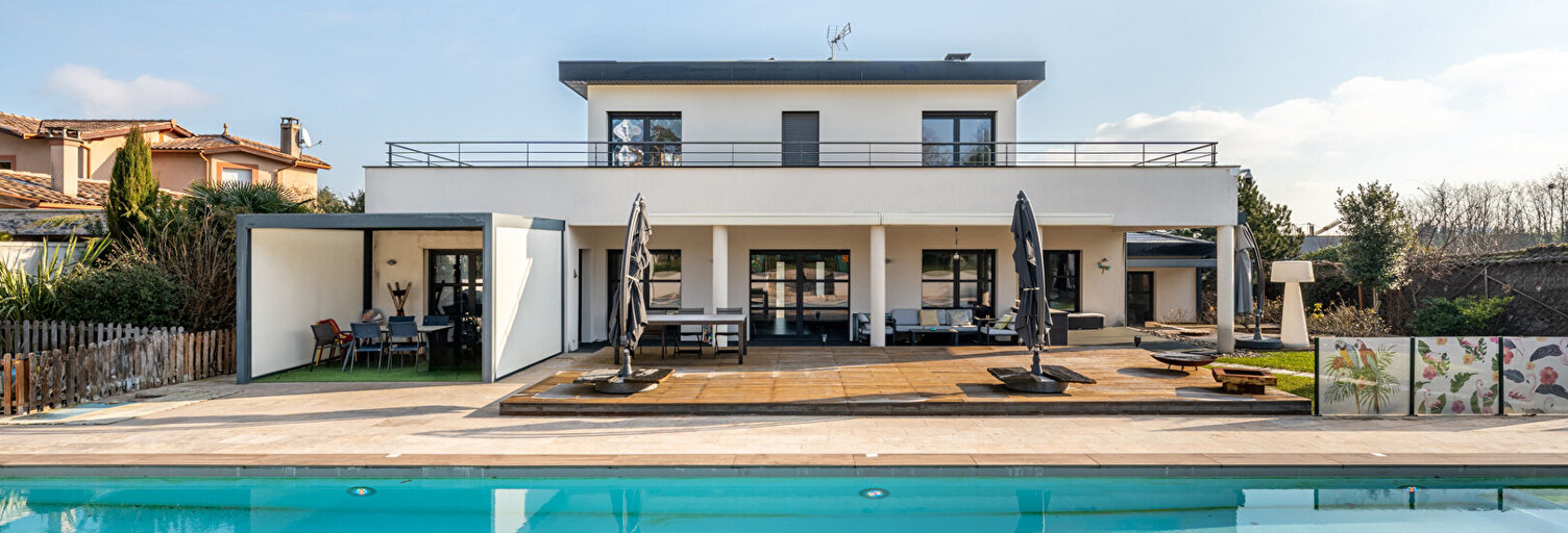 Maison 8 Pièces 286 m² à vendre à Saint-Cyr-au-Mont-d'Or (69450)