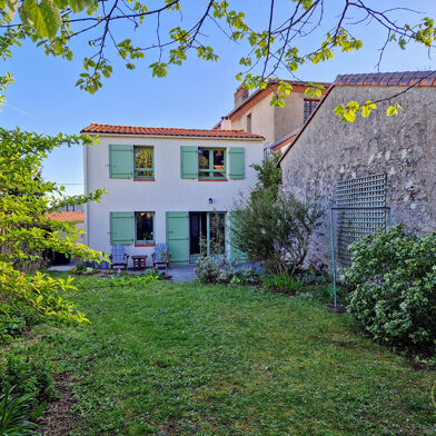 Maison 8 pièces 549900 €