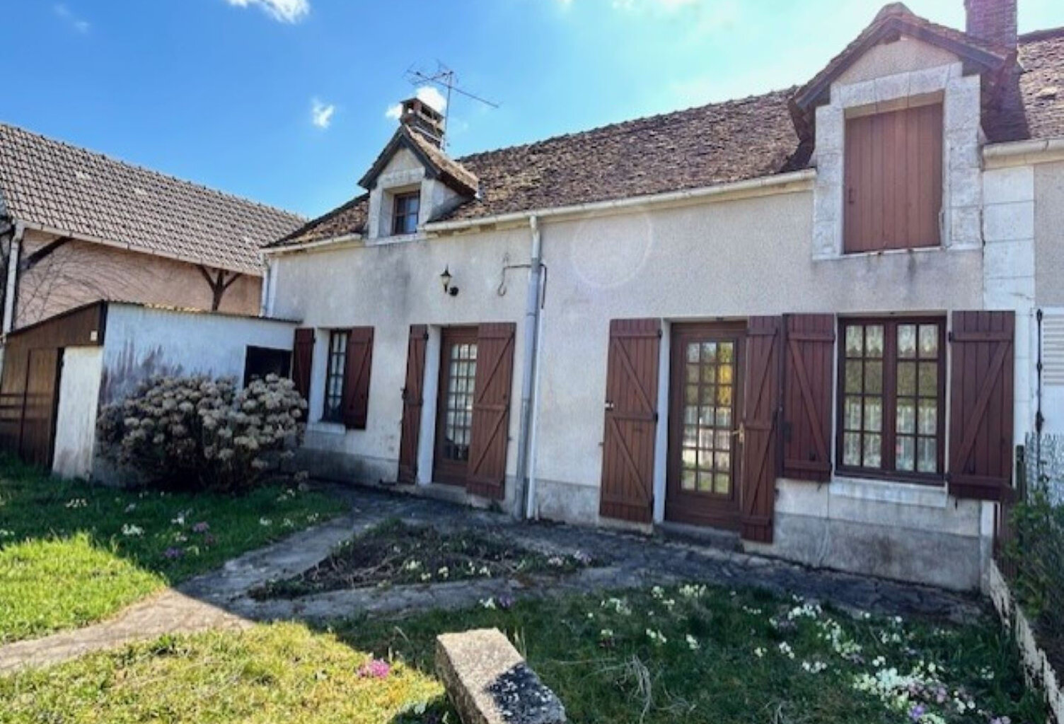 PROCHE ST FARGEAU  LONGERE — photo 1
