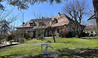 Maison 10 Pièces 270 m² à vendre à Villefranche-de-Rouergue (12200)