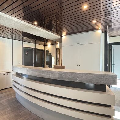 Commerce 8 pièces 2135 €