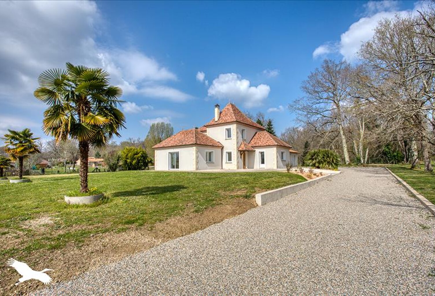 Contemporaine de 7 pièces principales — photo 1
