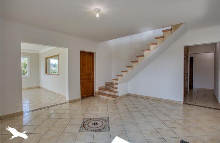 Contemporaine de 7 pièces principales — photo 3