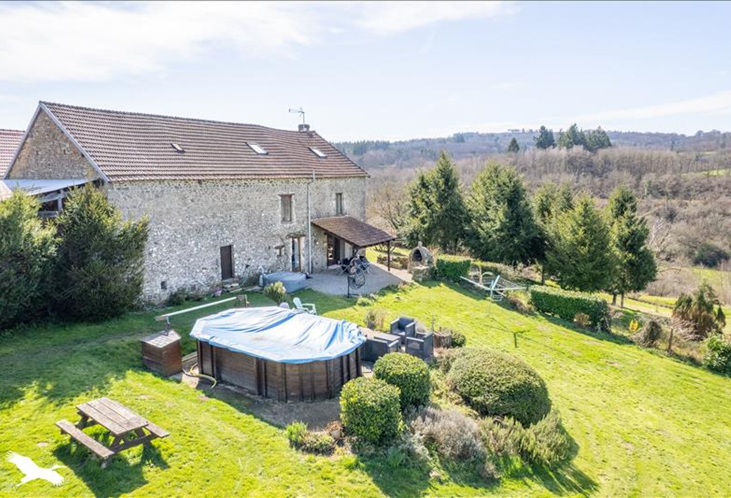 Ferme (tte) de 5 pièces principales — photo 1