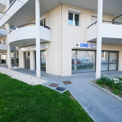 Commerce  357000 €