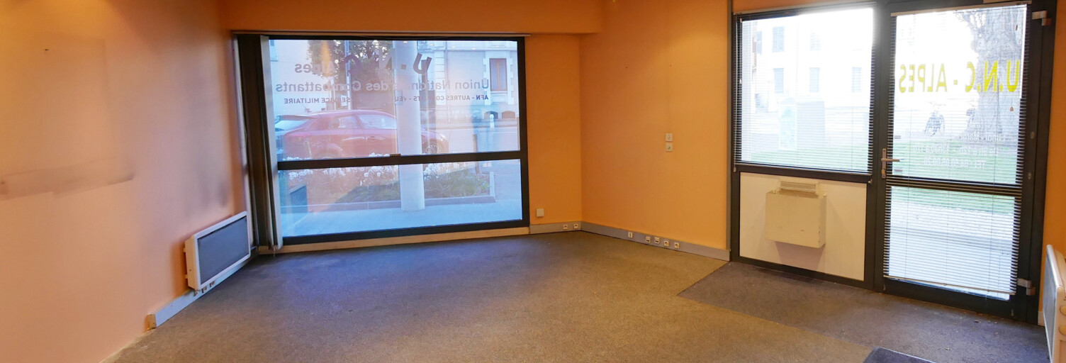 Commerce  85 m² à louer à Annecy (74000)