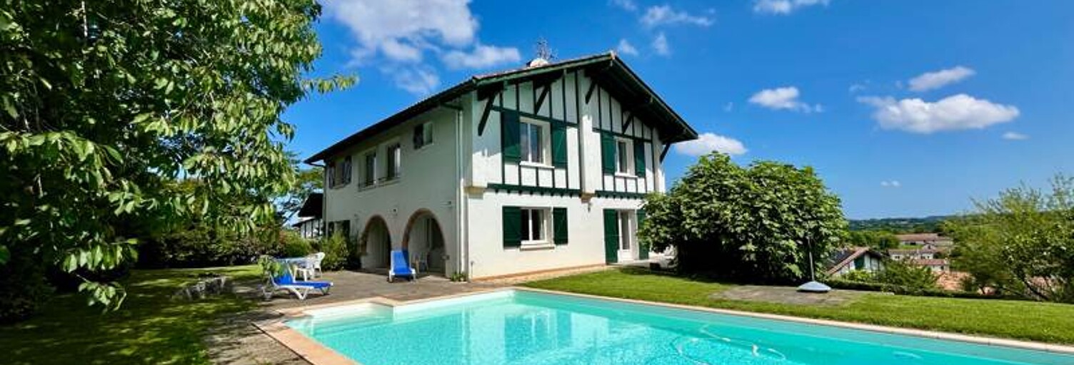 Maison 8 Pièces 213 m² à vendre à Ahetze (64210)