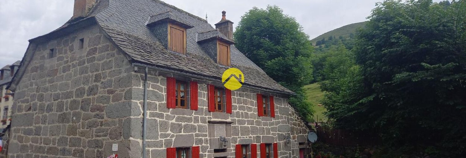 Maison 5 Pièces 130 m² à vendre à Murat (15300)