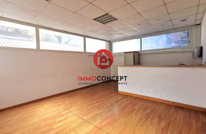 Local commercial 138m² - Bureaux — photo 3