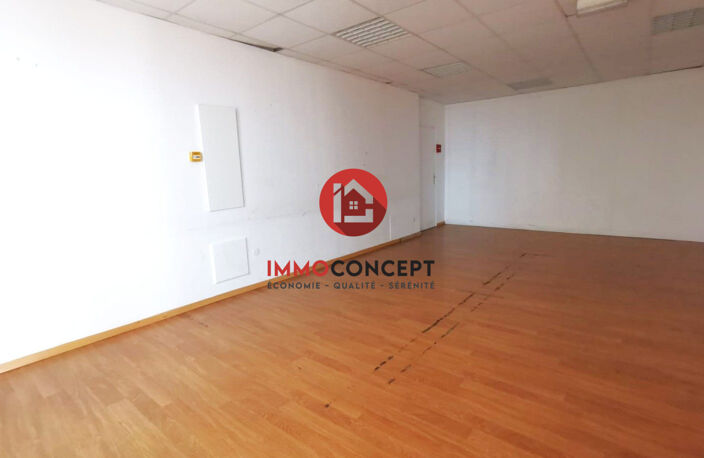 Local commercial 138m² - Bureaux — photo 4