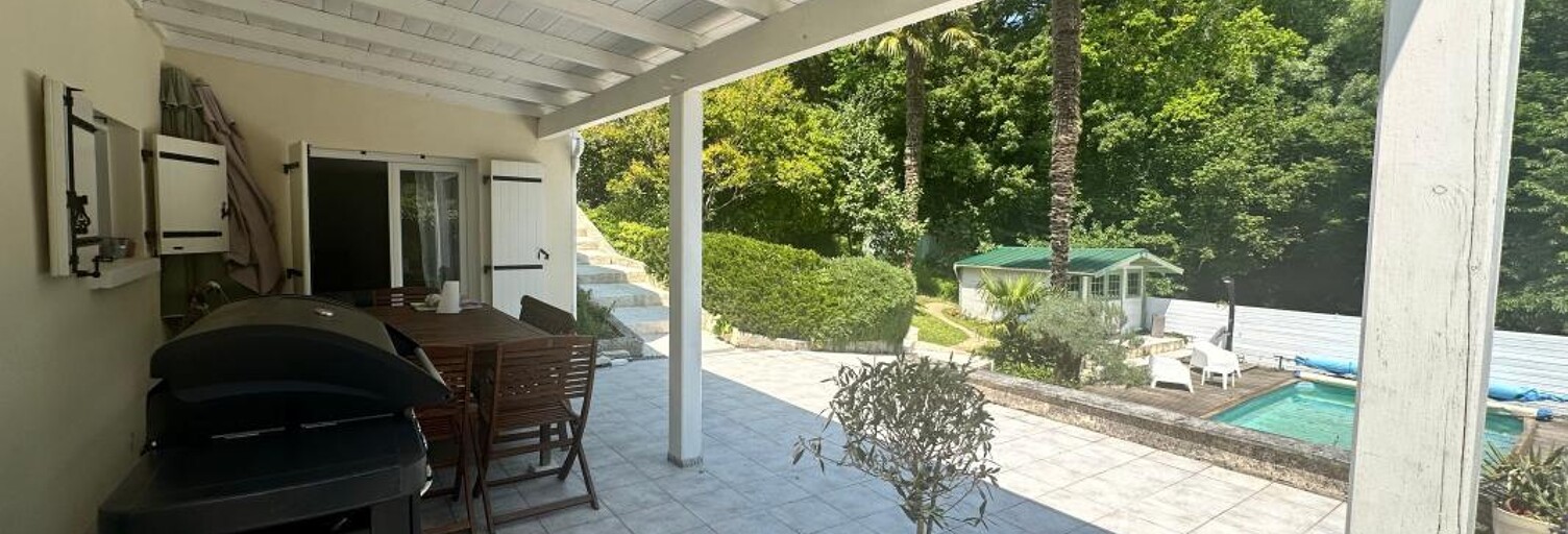 Maison 5 Pièces 171 m² à vendre à Fontcouverte (17100)