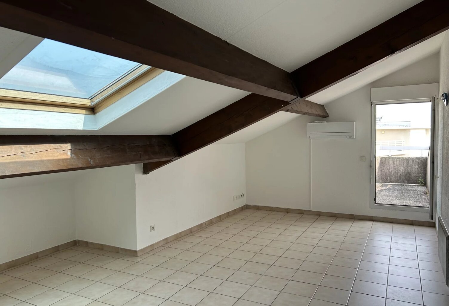 Studio 54 m² avec terrasse Montélimar — photo 1