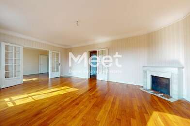 Appartement 5 pièces 540800 €