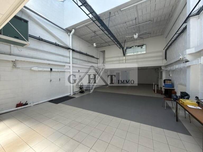 ENTREPOT 360M² A VENDRE BONDOUFLE — photo 1