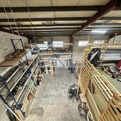 Local industriel  3980 €