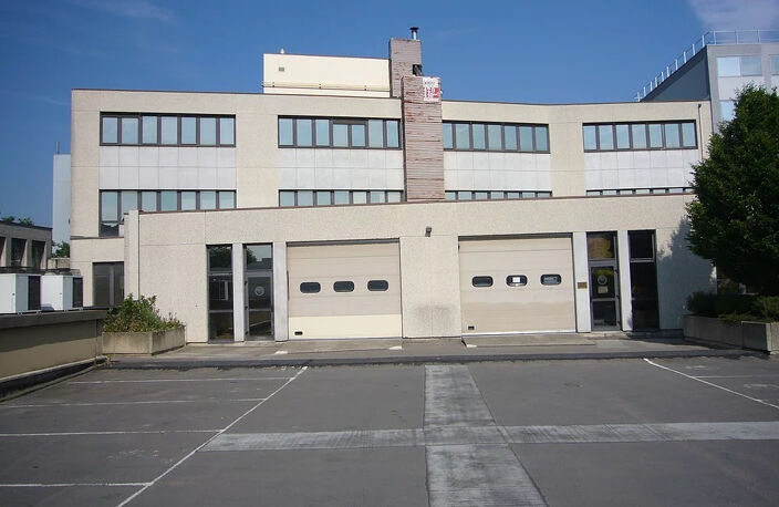 ARCUEIL 94110 - LOCATION - LOCAUX BUREAUX - ANCIEN - 180m2 — photo 3