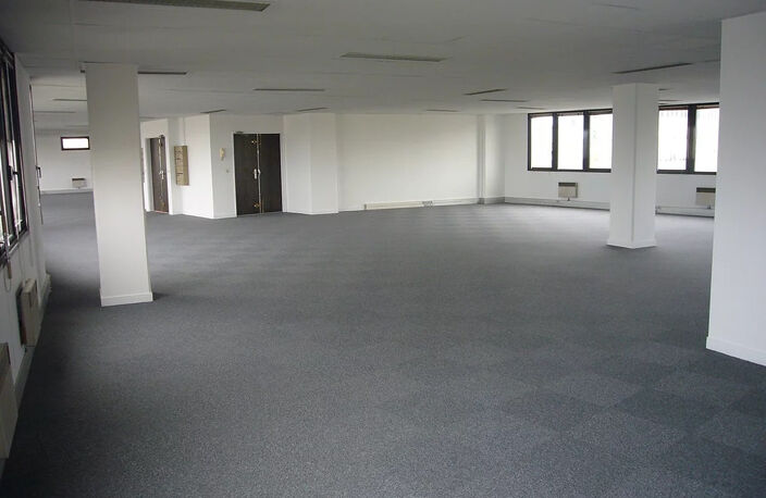 ARCUEIL 94110 - LOCATION - LOCAUX BUREAUX - ANCIEN - 180m2 — photo 5