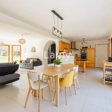 Maison 7 pièces 298900 €