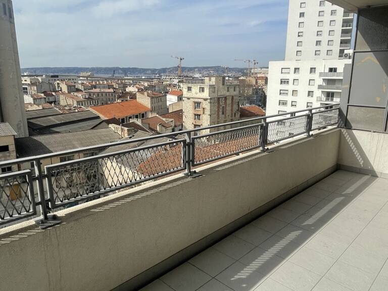Appartement avec terrasse et parking — photo 1